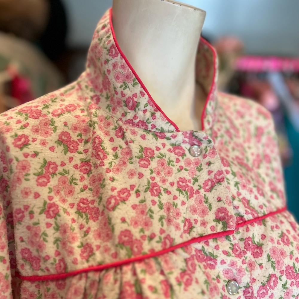 Vintage Pink Flower Bud Housedress - image 1